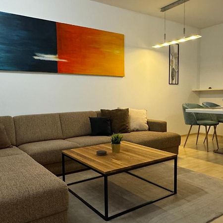 City Apartement Linz Fuer 5 Gaeste Mit Self-Checkin Und Kueche Екстериор снимка