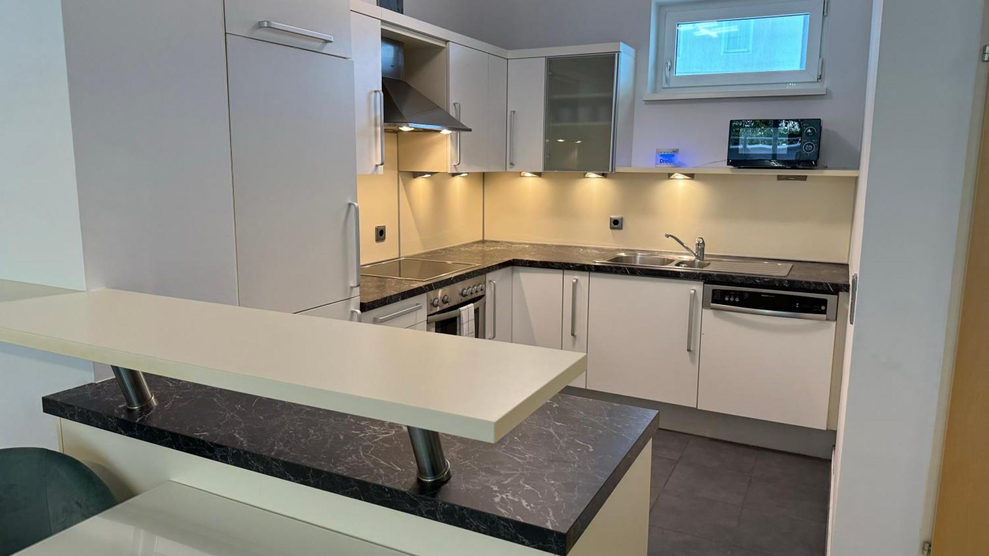 City Apartement Linz Fuer 5 Gaeste Mit Self-Checkin Und Kueche Екстериор снимка