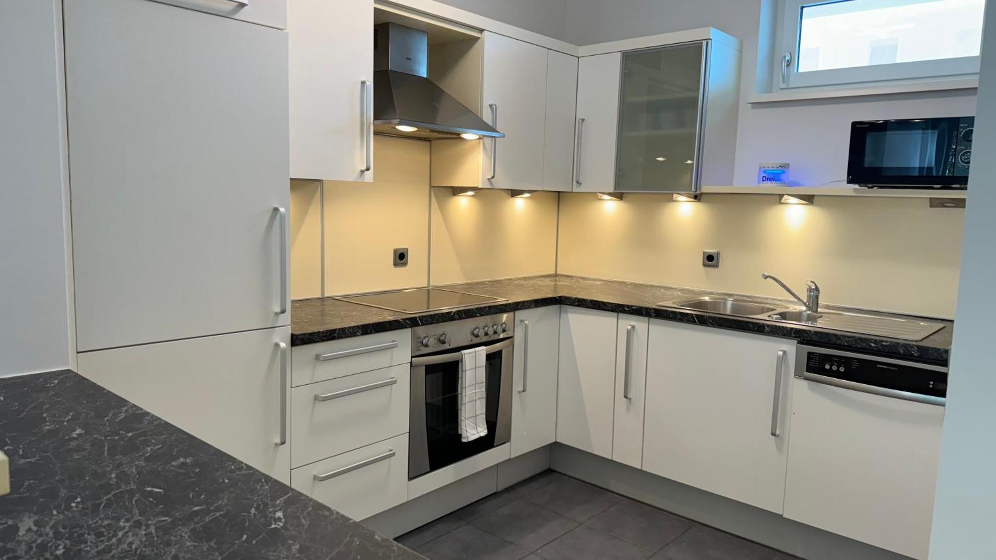 City Apartement Linz Fuer 5 Gaeste Mit Self-Checkin Und Kueche Екстериор снимка