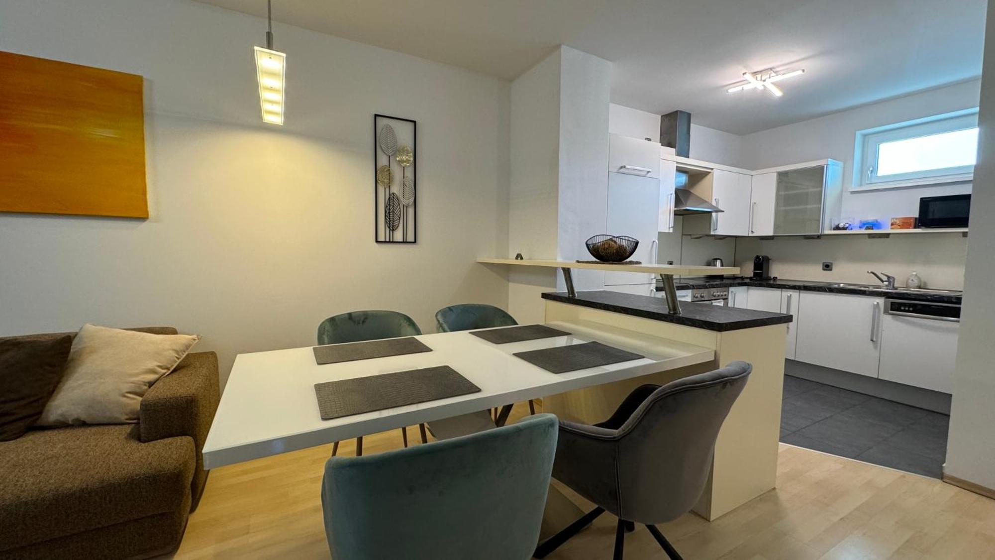 City Apartement Linz Fuer 5 Gaeste Mit Self-Checkin Und Kueche Екстериор снимка