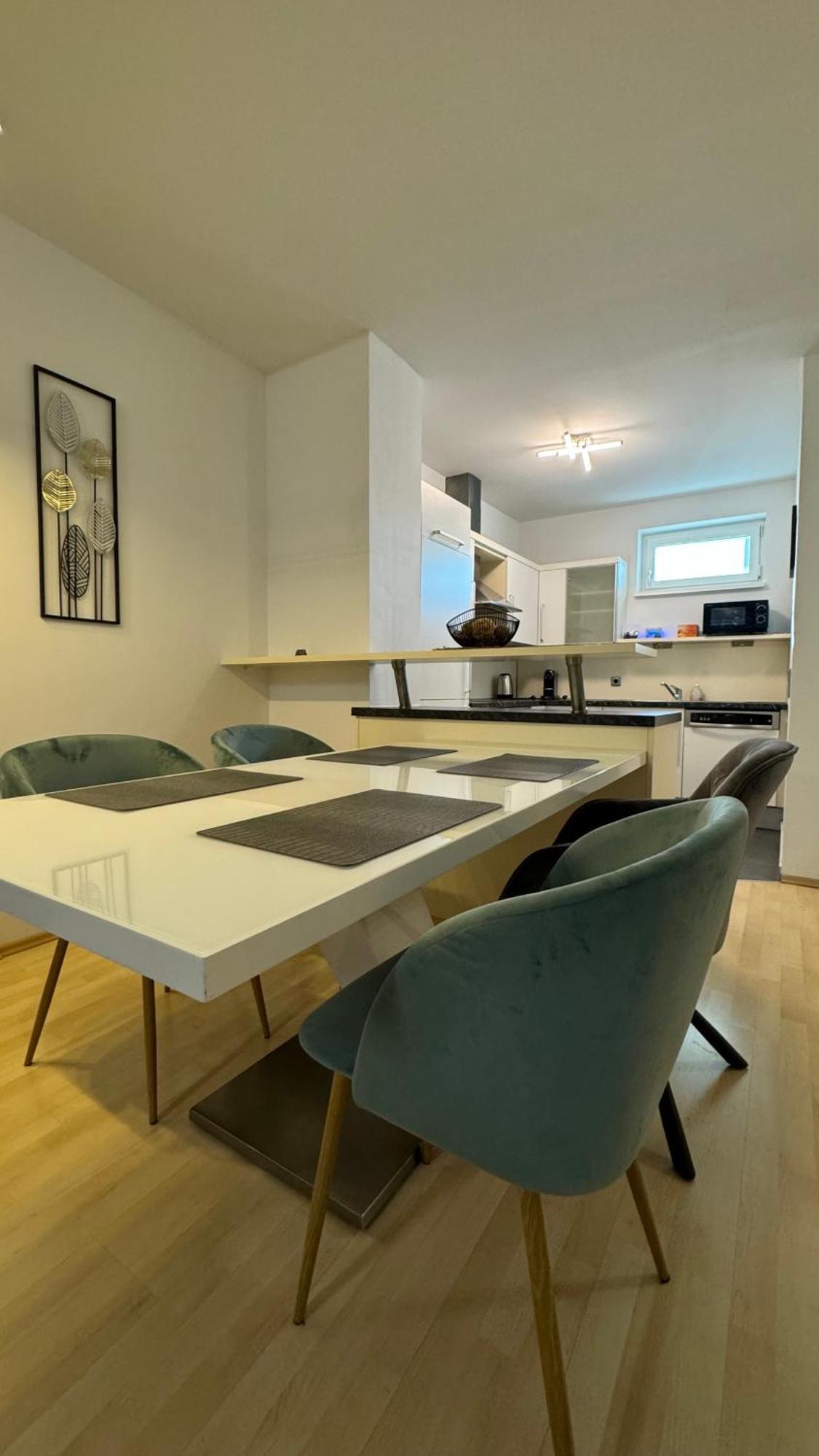 City Apartement Linz Fuer 5 Gaeste Mit Self-Checkin Und Kueche Екстериор снимка